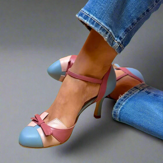 Lucinda™ | Zapatos de salón color block con lazo decorativo