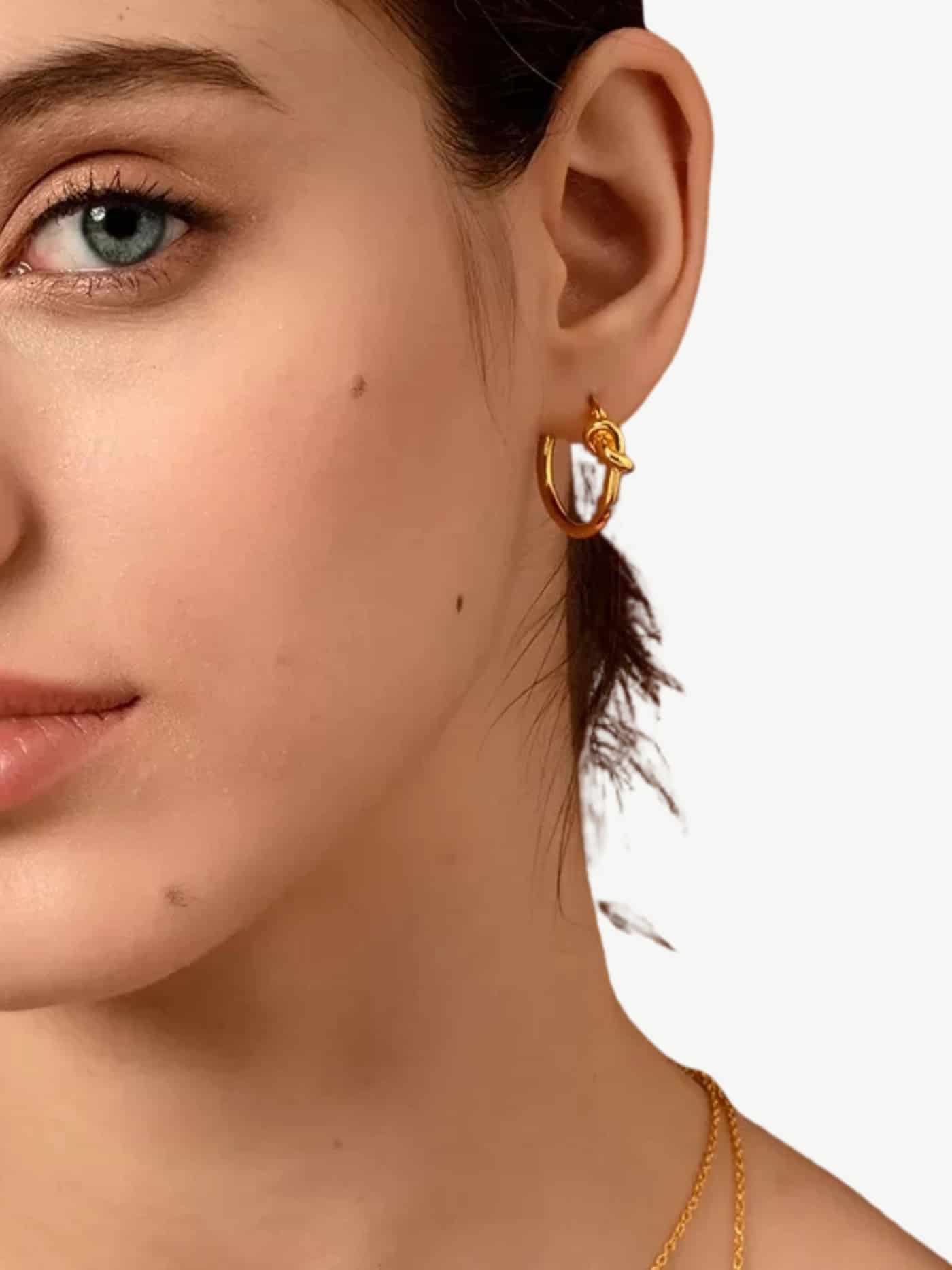 NOA | AROS CON NUDO ELEGANTE Y SIGNIFICADO INTERIOR