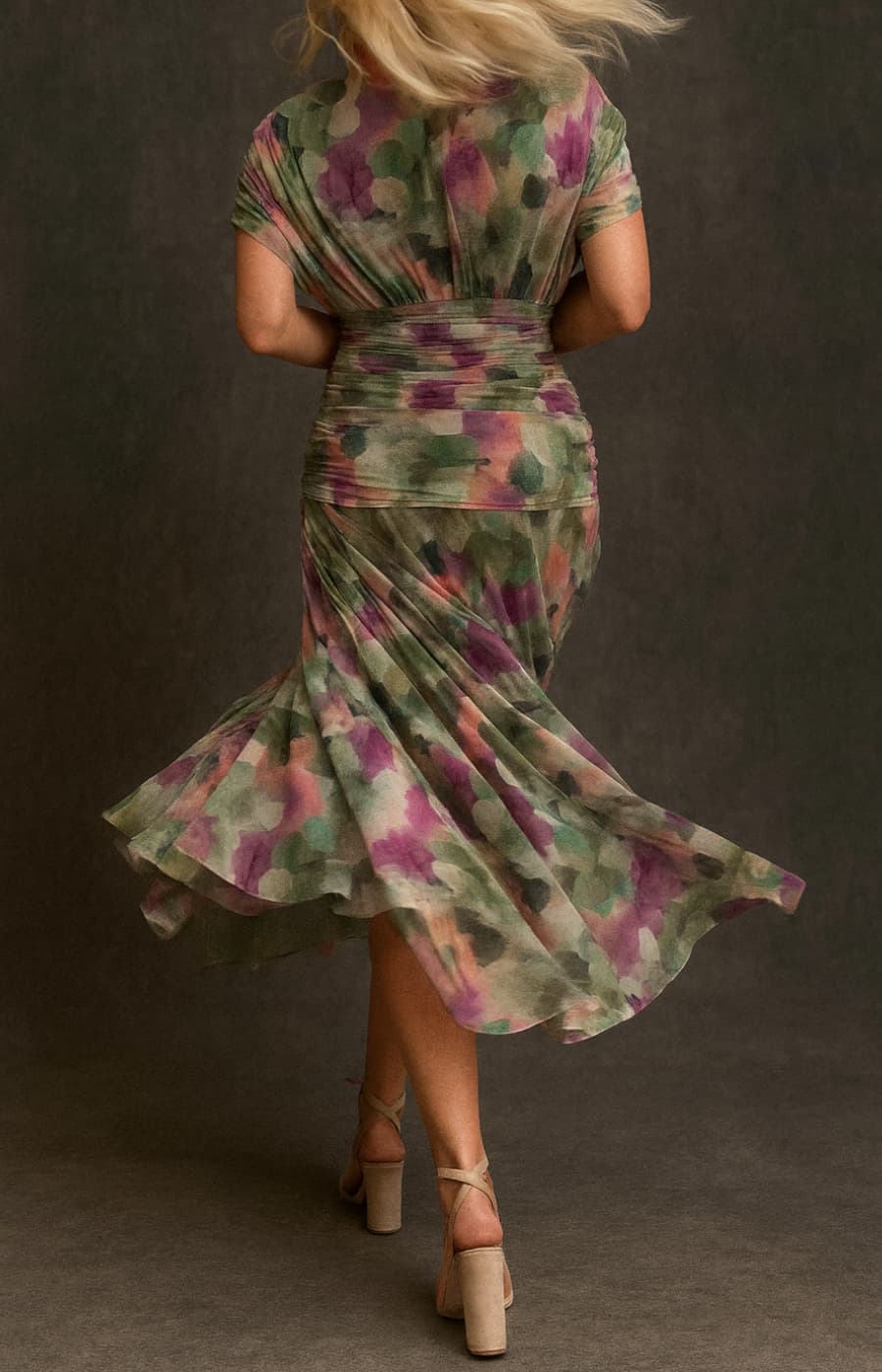 ÁFRICA | VESTIDO LARGO ESTAMPADO ACUARELA CON ESCOTE CRUZADO
