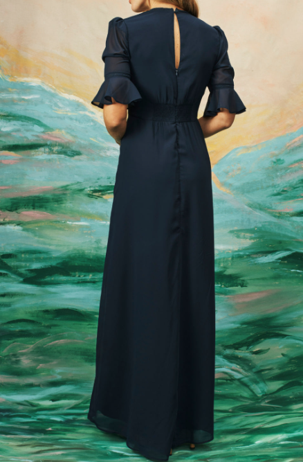 VESTIDO AZUL MARINO CON BORDADO FLORAL™ | ELEGANCIA Y COMODIDAD
