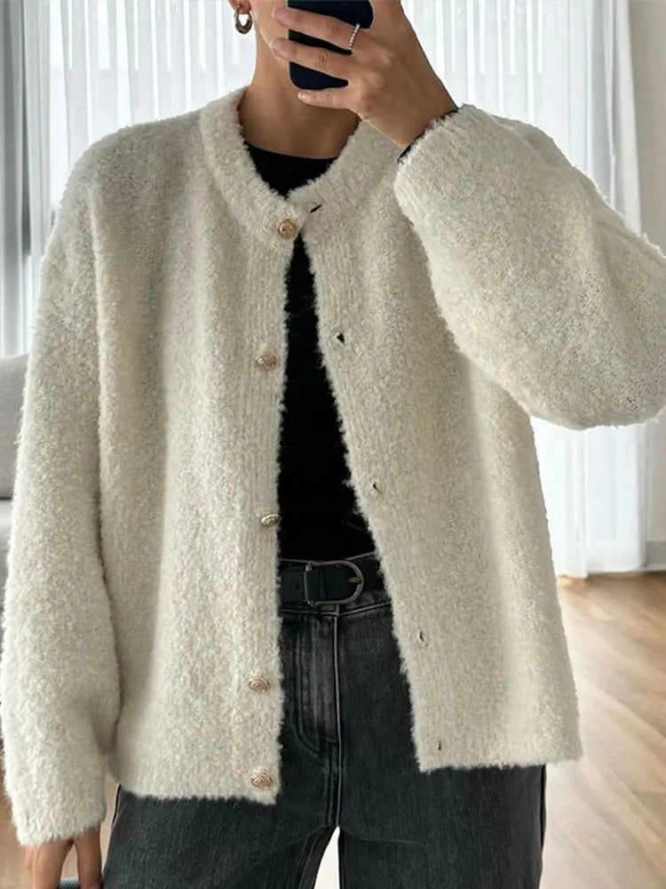 CARDIGAN ELEGANCE