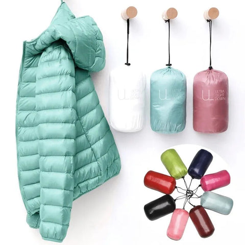 CHAQUETA ULTRA LIGERA CON CAPUCHA