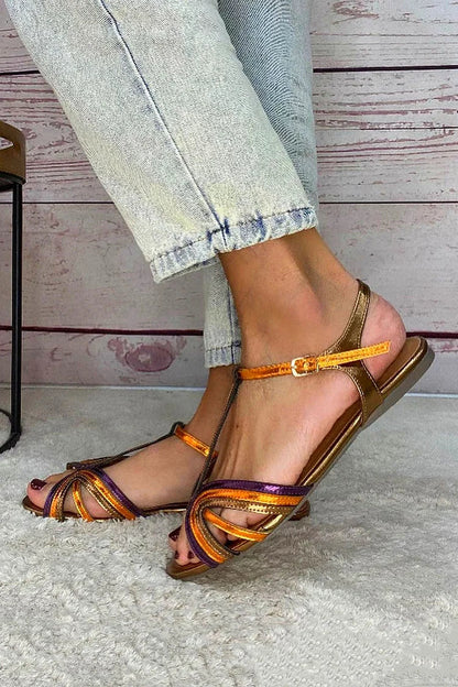 NERINA | SANDALIAS PLANAS MULTITIRA CON ELEGANTES DETALLES METÁLICOS