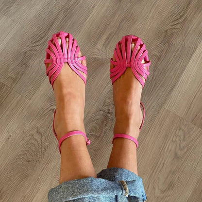 Sole™ | Sandalias doradas planas con diseño entrelazado
