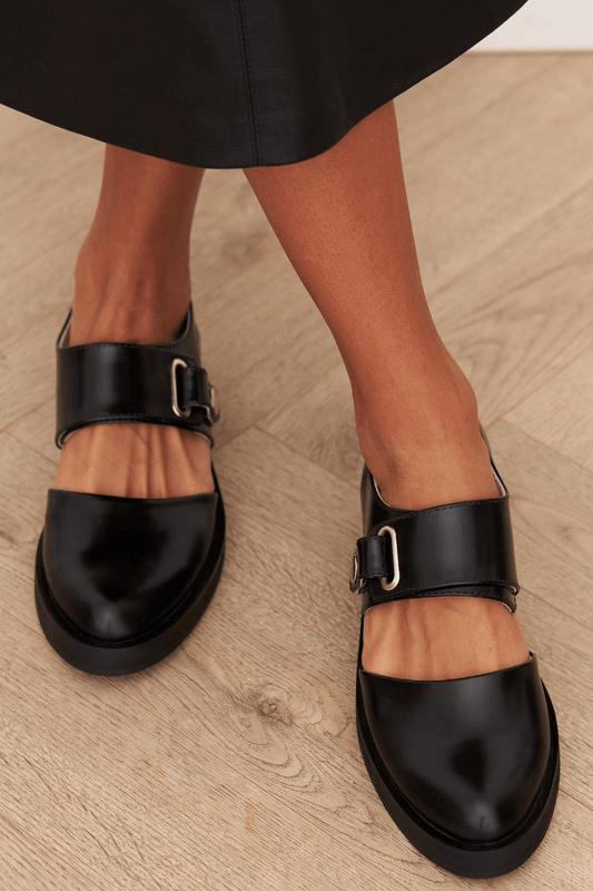 GIADA | MARY JANE CON CORREA AJUSTABLE Y HEBILLA PARA UN ESTILO ELEGANTE Y CÓMODO