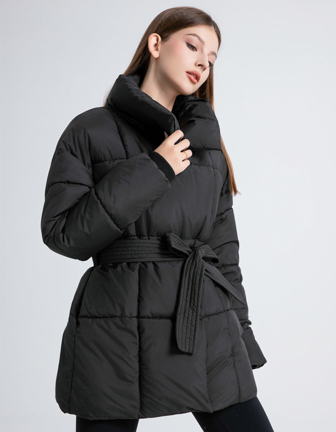 VALENTINA – CHAQUETA ACOLCHADA CON SILUETA ELEGANTE