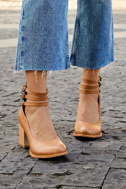 CATA™ | SANDALIAS LISAS CON CORREA AL TOBILLO Y TACÓN GRUESO