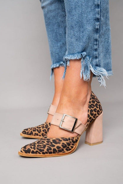 AVANO™ | SANDALIAS DE ANTE CON ESTAMPADO LEOPARDO Y TACÓN ESTABLE