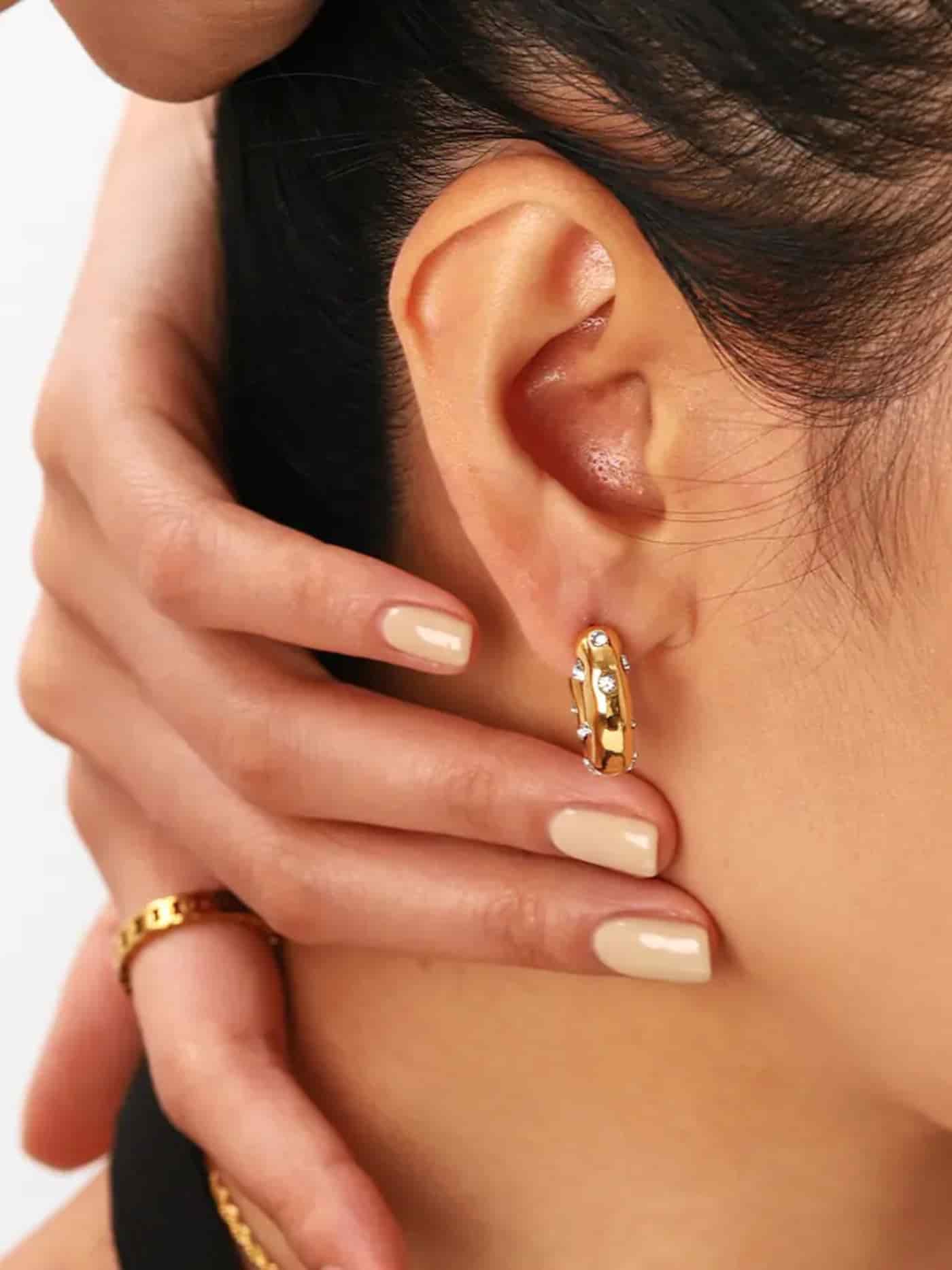 ÉTOILE PEARL | AROS CON PERLAS NATURALES Y BRILLO DE ZIRCONIA