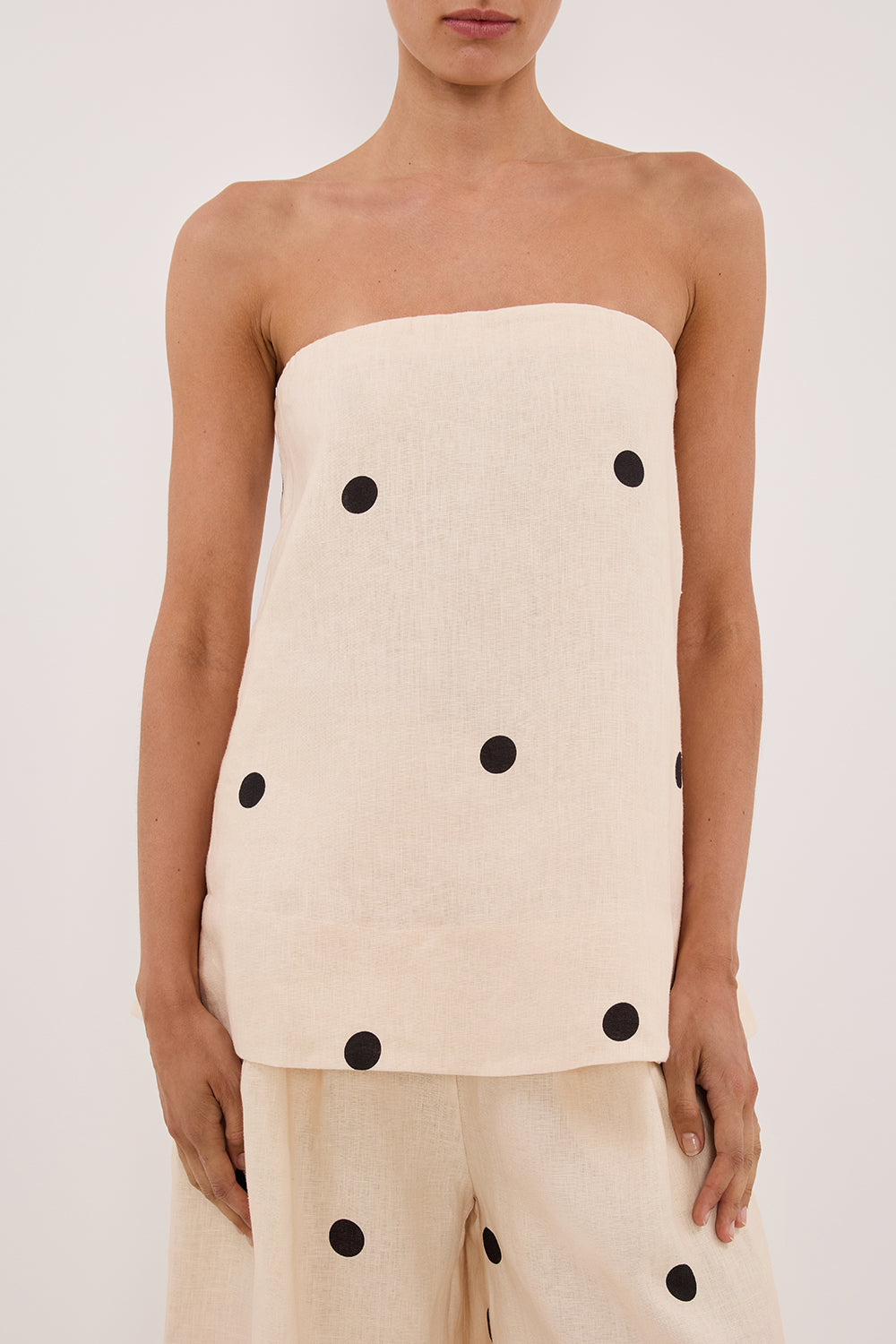 CONJUNTO CON PANTALÓN DE LUNARES