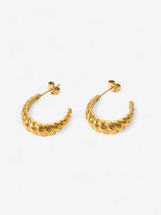 TWISTED VINTAGE | AROS ESCULPURALES CON TOQUE RETRO