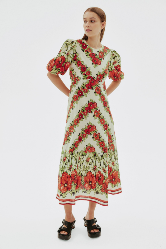 VESTIDO LARGO CON CUELLO REDONDO Y ESTAMPADO FLORAL EN COLOR ROJO AMAIA